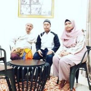 Utari Dede Fivers profile icon