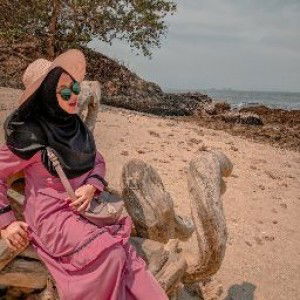 Mira Indri Astuti Putri profile icon