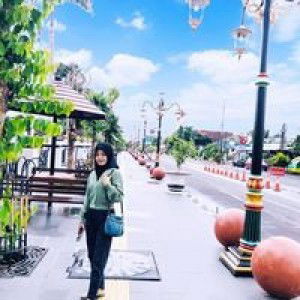 Dwi Ratih profile icon