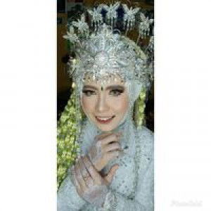 Astri Indriani II profile icon