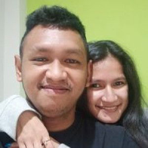 YCharolin Saiya Risakotta profile icon