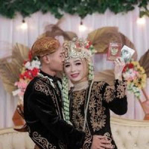 Ani Laelatul Azizah profile icon