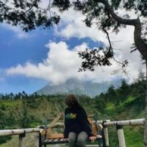 Intan Saputri profile icon