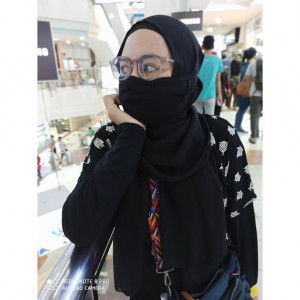 Esty Kartika Zahriyah profile icon