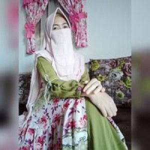 Putrie Dwi Anggela profile icon