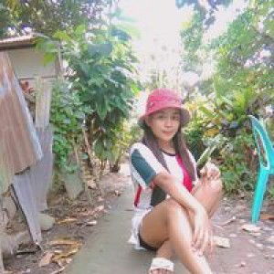 Ariana Macalalag Florendo profile icon