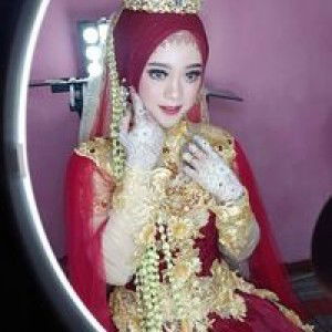 Nur Laila Laila profile icon