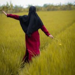 Putri Nur Hidayati profile icon