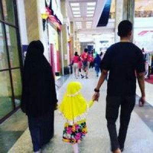 Isti Nurwidayati profile icon