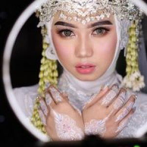 D'trie Lestari profile icon