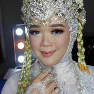 Anisa Aprilia profile icon