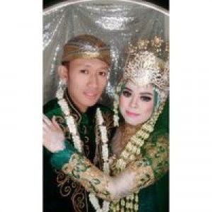 Dwi Ambar Rini profile icon