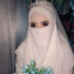 Sari Safitriani profile icon