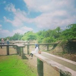 Riana Sunarti profile icon