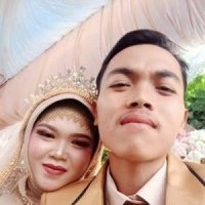 Yuli Yulianti profile icon