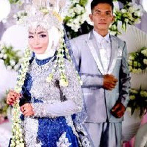 Choirunnisa profile icon