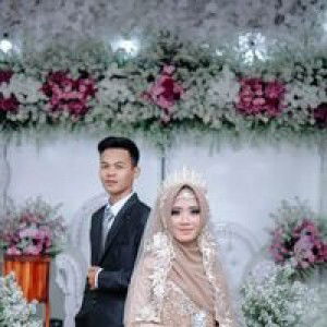 Ayu Niingtias profile icon