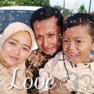 Ria Anis profile icon