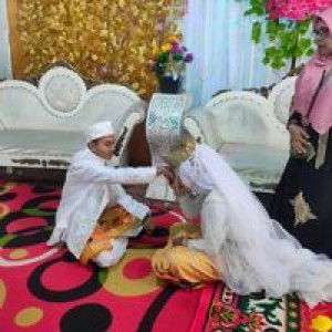 Dewi Anjani profile icon