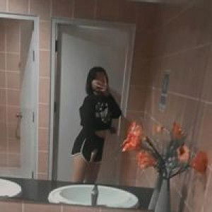 รถจะชน ยังยืนยิ้ม profile icon