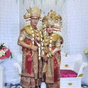 Lia Syahrial profile icon