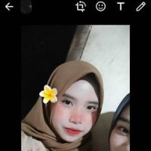 Yulieycriztyani profile icon