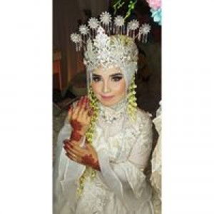 Sri Eka Wahyuni profile icon