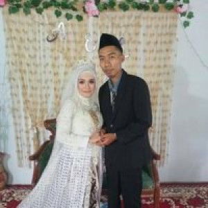 Lenni Eka Lestari profile icon