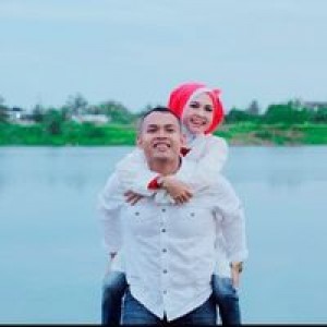 Ira Apriyanti profile icon