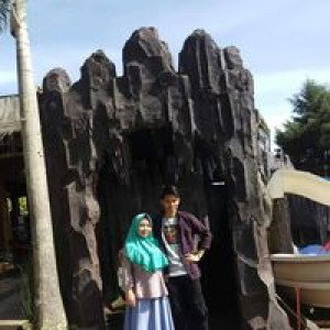 Njum Azzahra Reall profile icon