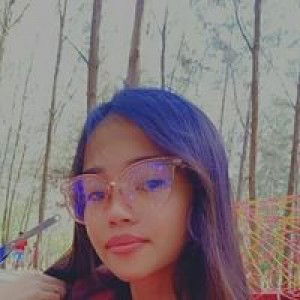 Monica Neverida Yaris profile icon