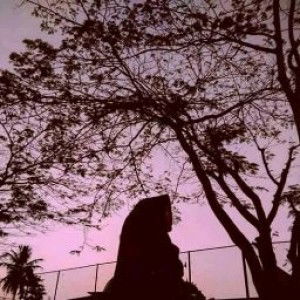 Ratih Zakiyati profile icon