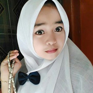 Riyanti Novia Dewi profile icon