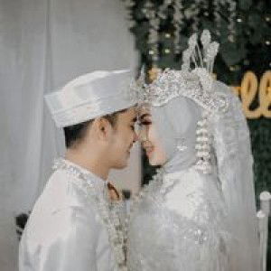 Melly Tanjung profile icon