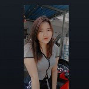 พลอย ลี่ profile icon