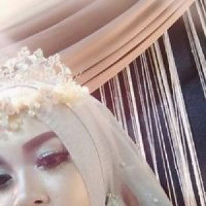 Nur Fitria profile icon