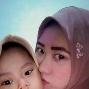 Ris'cha Almira profile icon