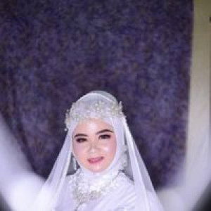 Tia Novelandini profile icon