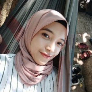 Putri Ayu Reni profile icon