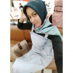 Desi Ratnasari profile icon