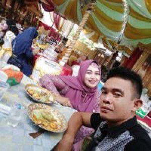 Lathifah Zein profile icon