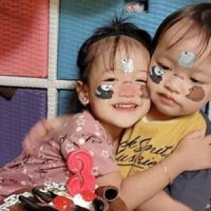 Rina Hariyadi profile icon