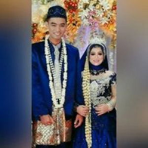 Desi Ratna profile icon