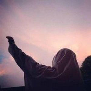 Neny Oktariani profile icon