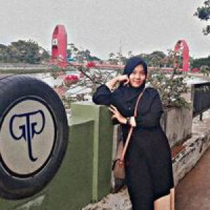 Siti Fathonah profile icon
