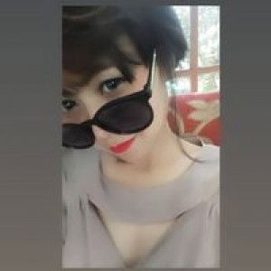 Dwii Rhetno Dhamayhanti profile icon