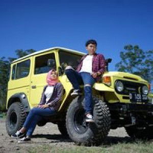 Devy Ade Yusniar profile icon