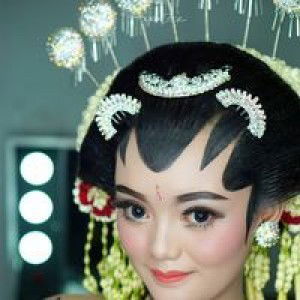 Nola Isverina profile icon