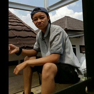 Tri Aryani profile icon