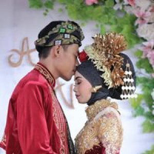 Khairun Nisa profile icon